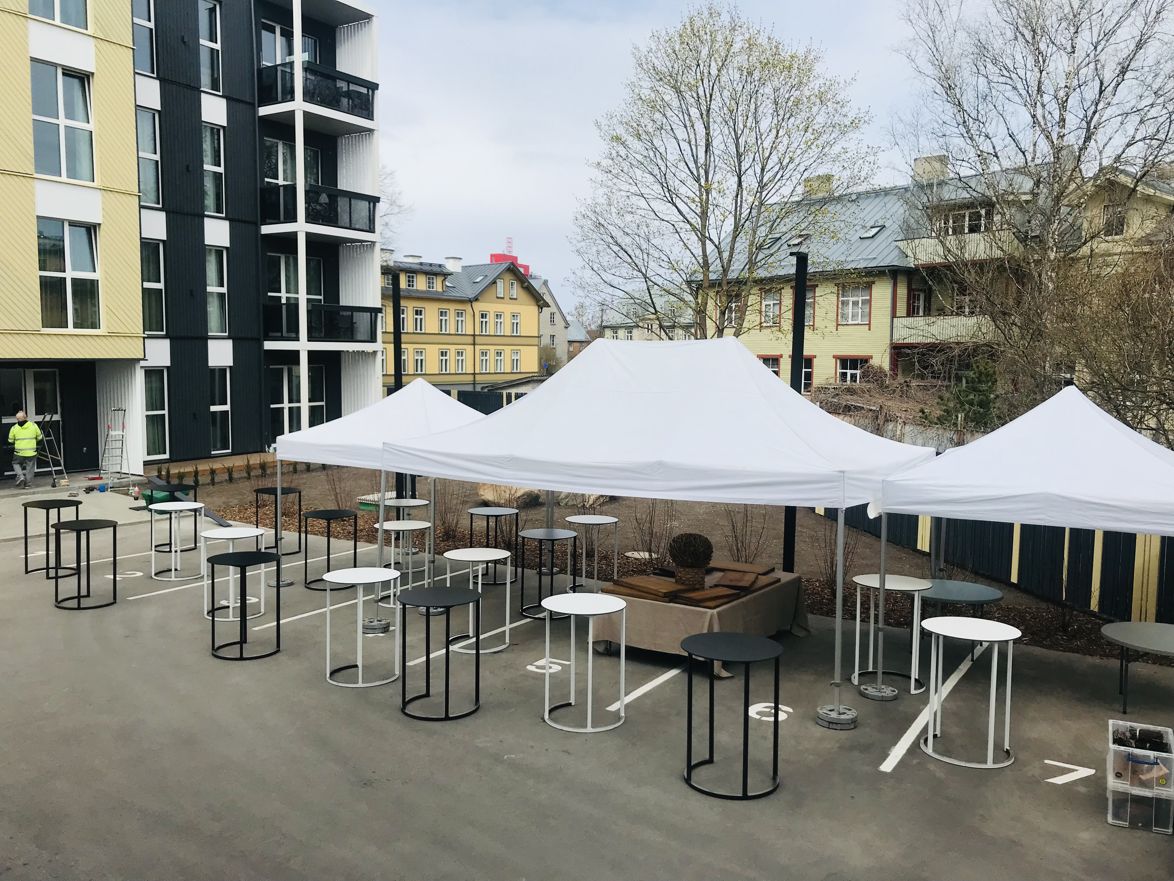 4x6 m valge telk, 3x3 m valged telgid, püstiseisulauad.jpeg (2.91 MB)